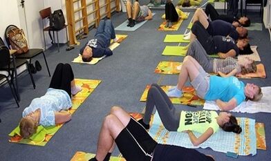 Medizinische Sportunterricht für die Arthrose des Kniegelenks